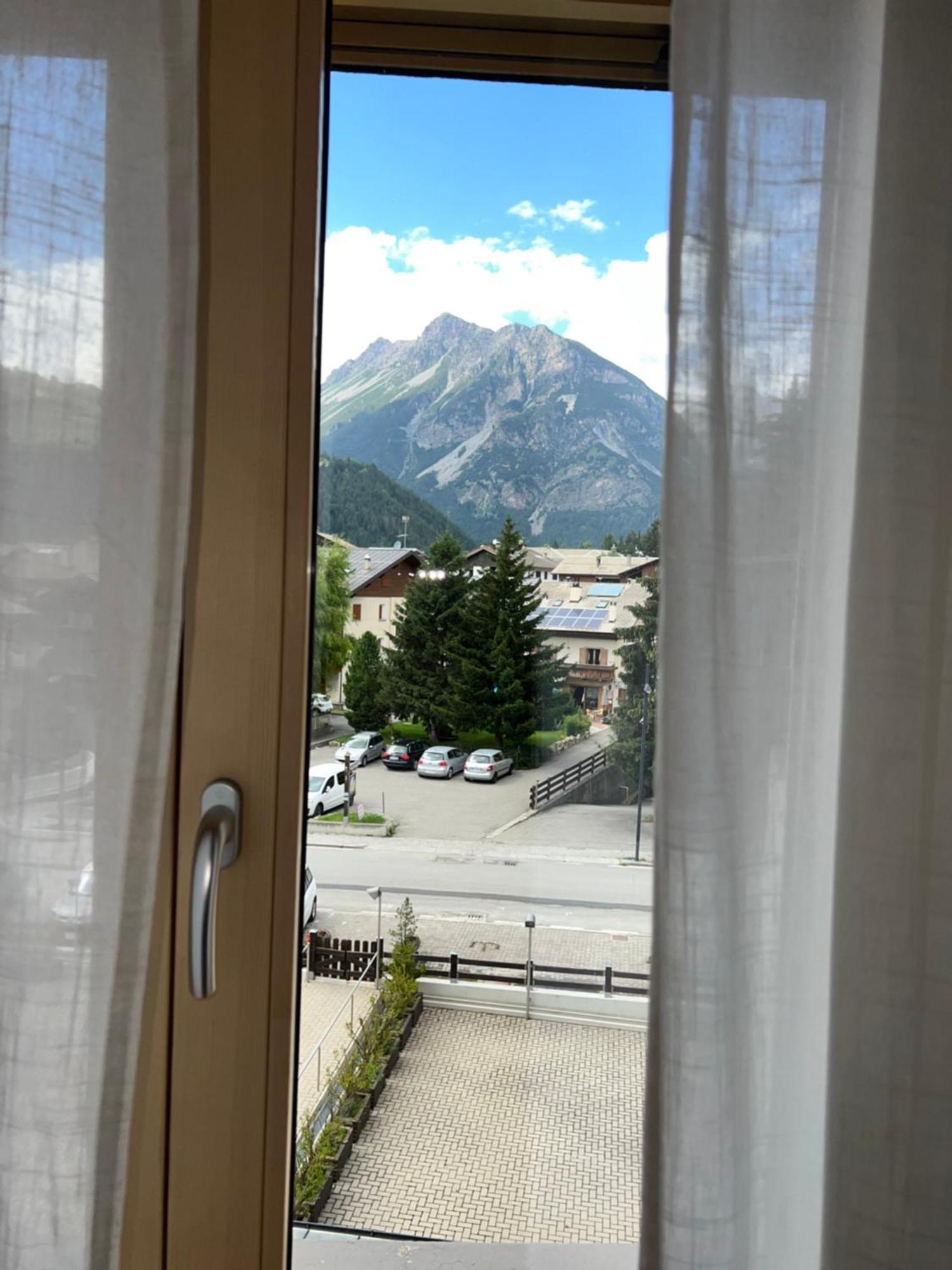 Il Pettirosso - Casa Vacanze Bormio Luaran gambar